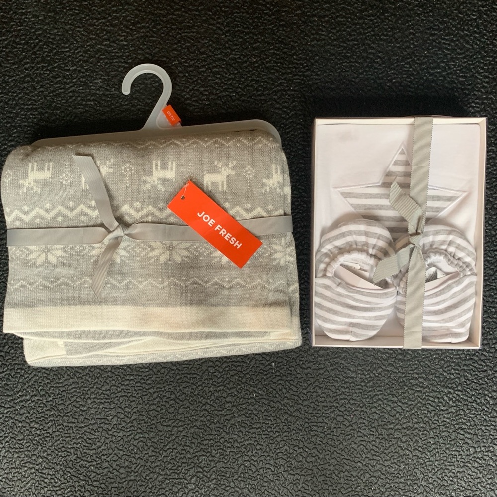 🩶 New - Gender Neutral Grey - 2 Gift Items 🩶